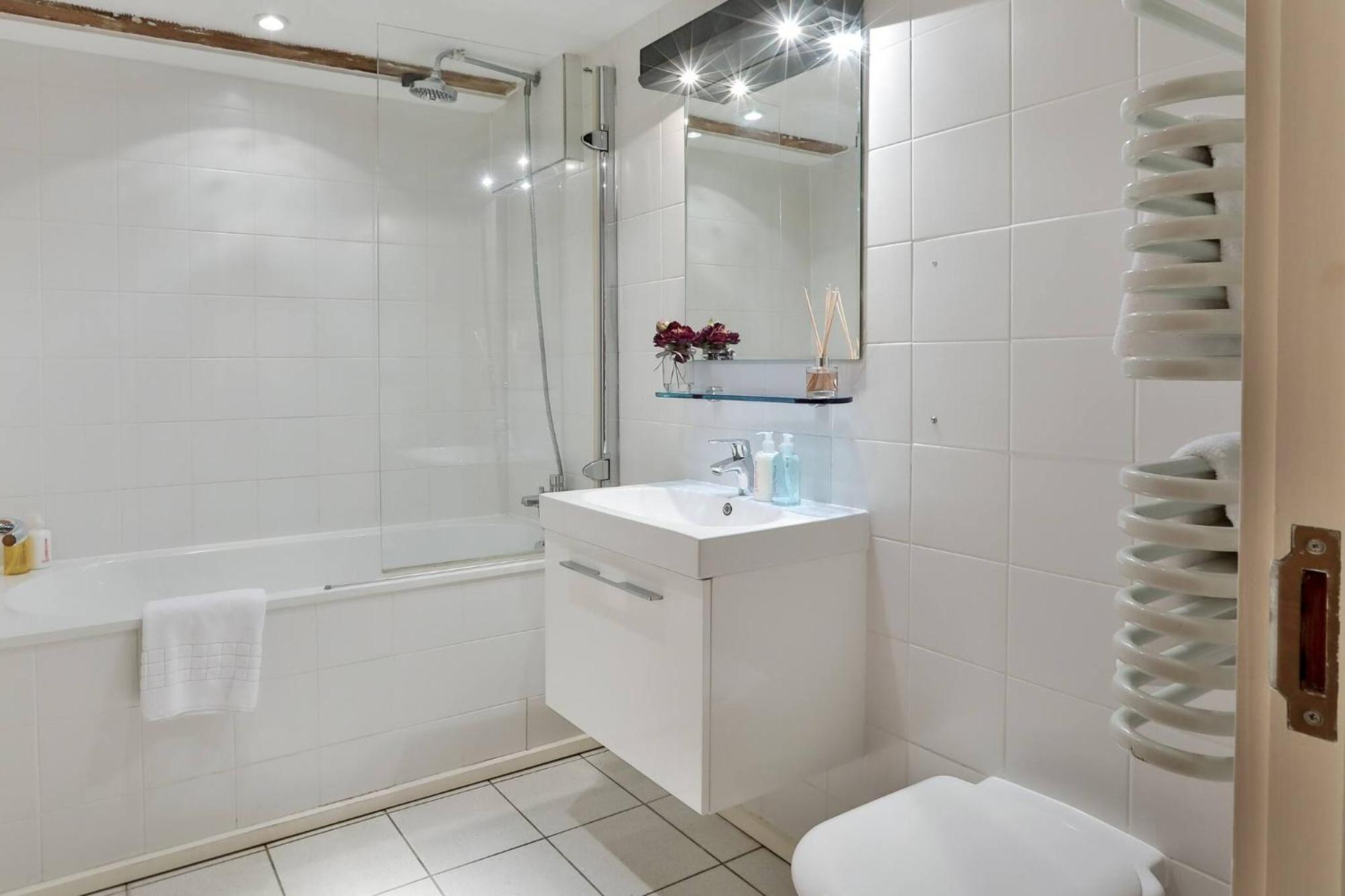 Wild Roses Serviced Apartments - Excel Warehouse 1 Londra Exterior foto