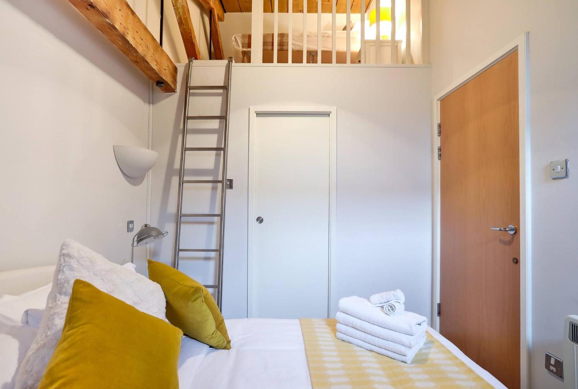 Wild Roses Serviced Apartments - Excel Warehouse 1 Londra Exterior foto