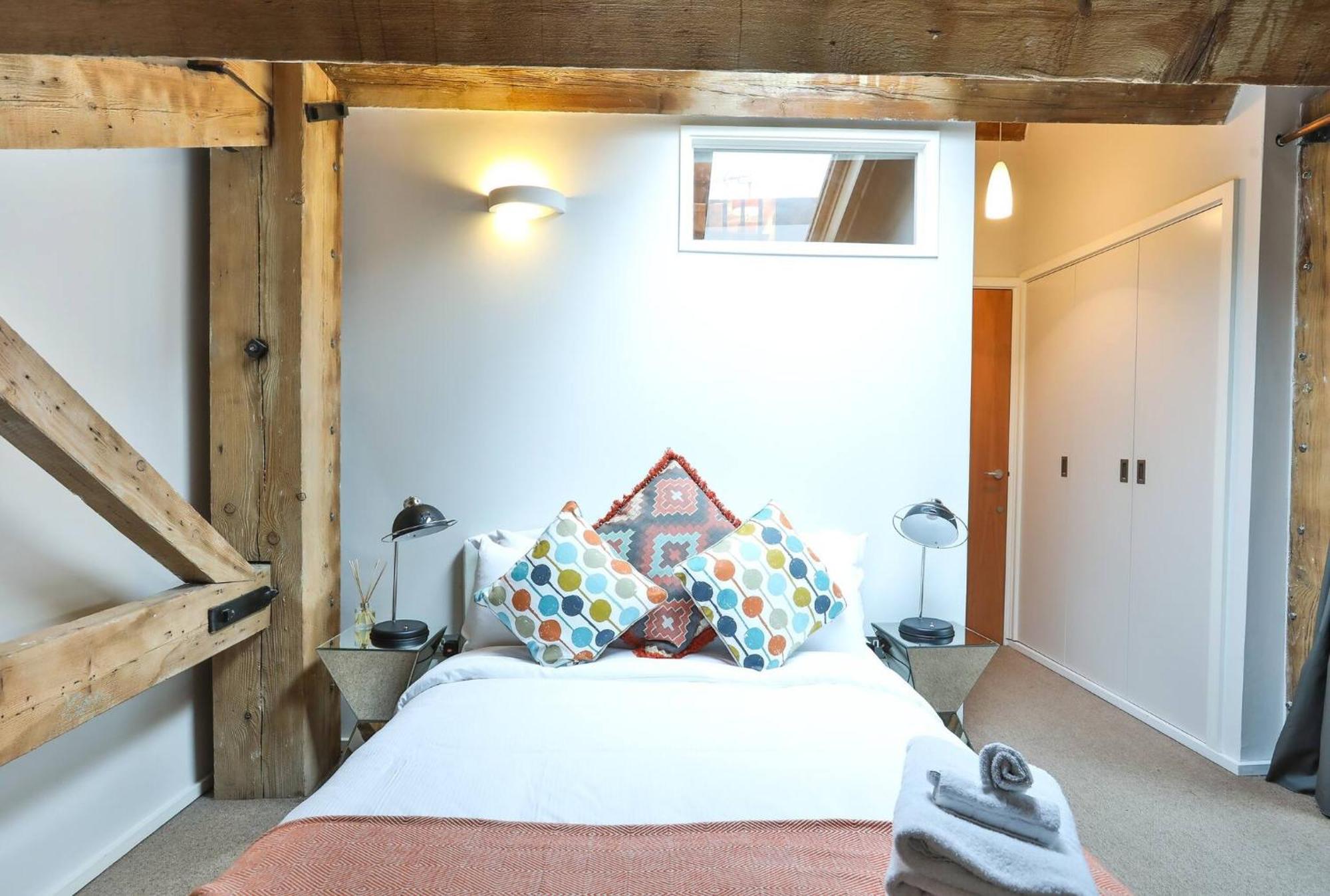 Wild Roses Serviced Apartments - Excel Warehouse 1 Londra Exterior foto