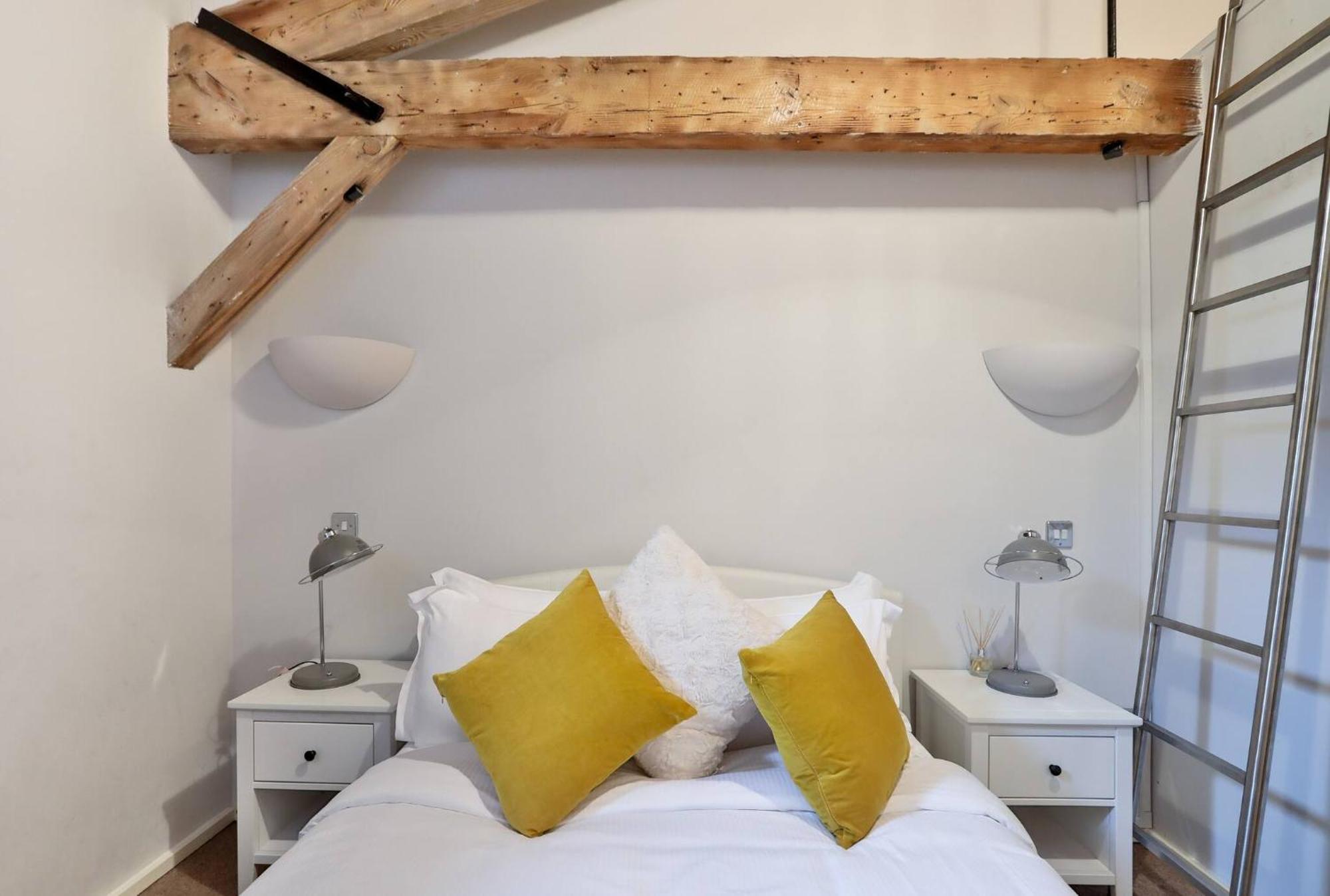 Wild Roses Serviced Apartments - Excel Warehouse 1 Londra Exterior foto