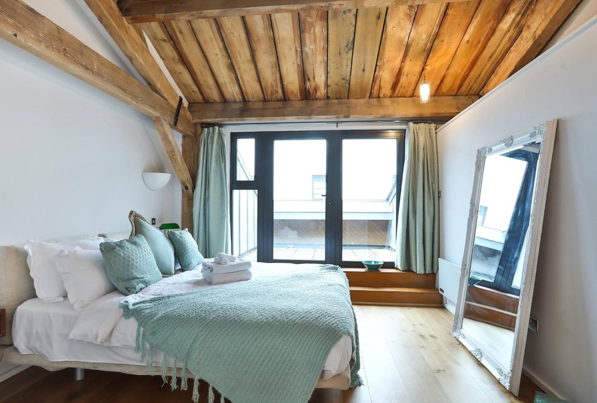 Wild Roses Serviced Apartments - Excel Warehouse 1 Londra Exterior foto