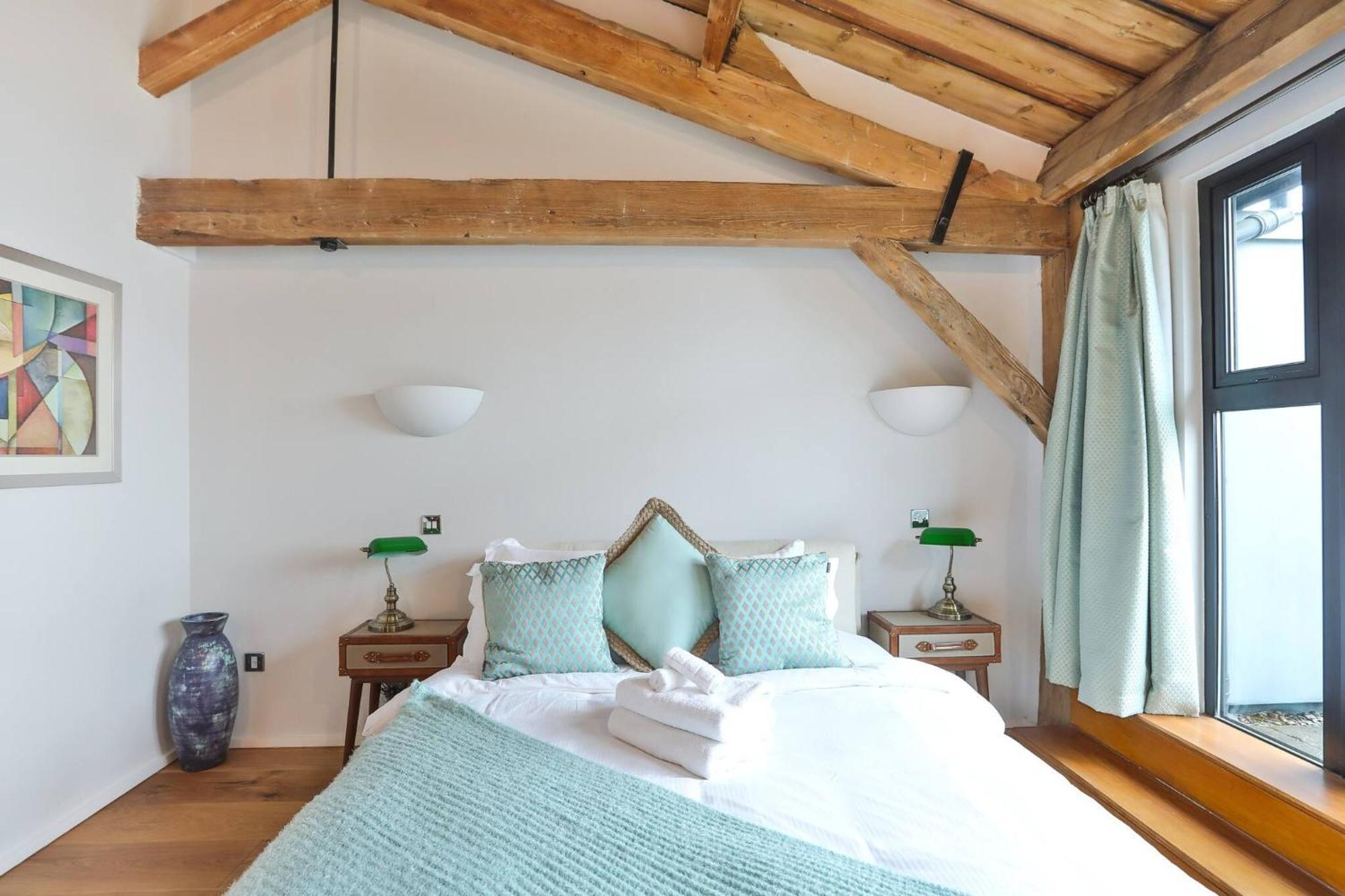 Wild Roses Serviced Apartments - Excel Warehouse 1 Londra Exterior foto